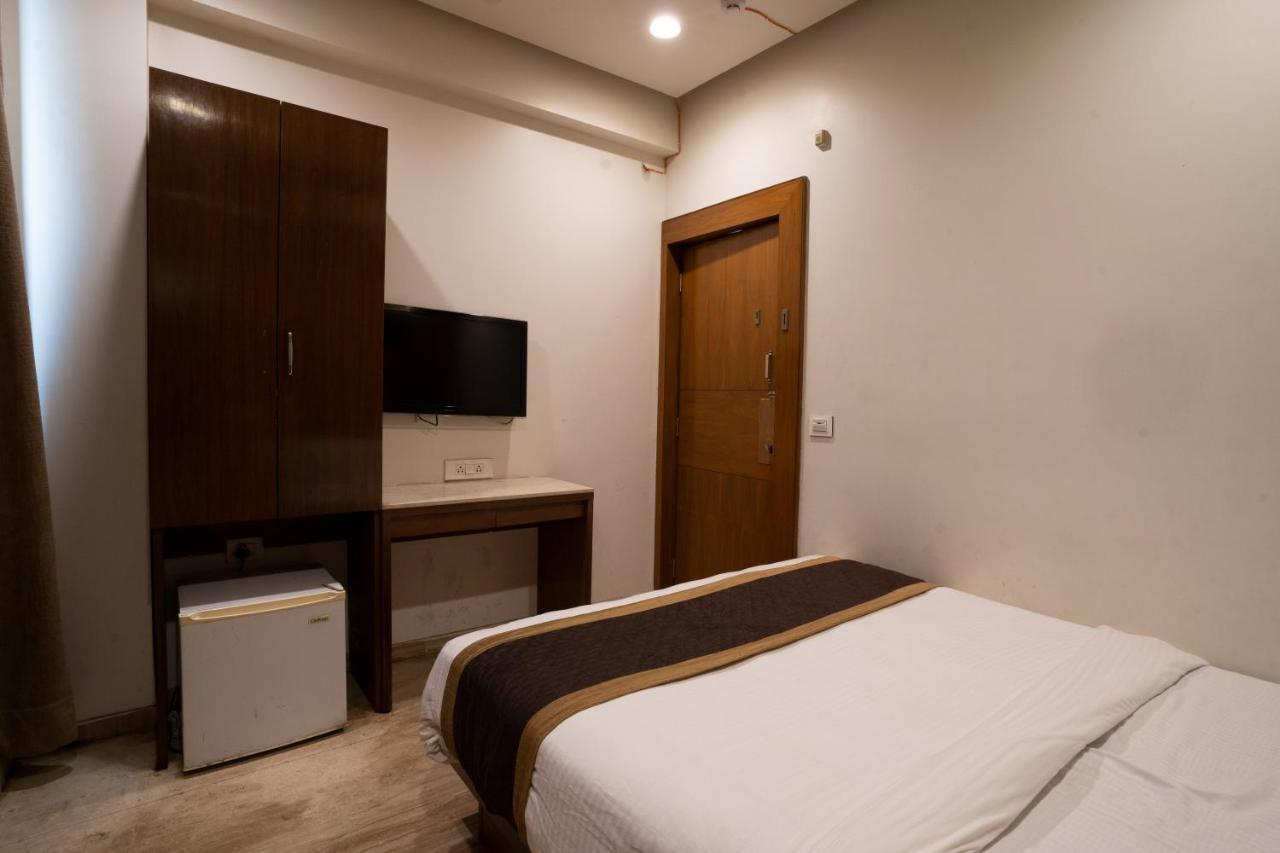 Hotel Kyra Airport Ahmedabad Luaran gambar