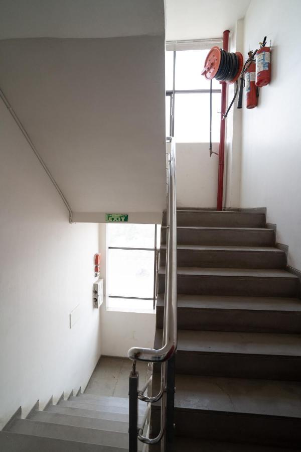 Hotel Kyra Airport Ahmedabad Luaran gambar