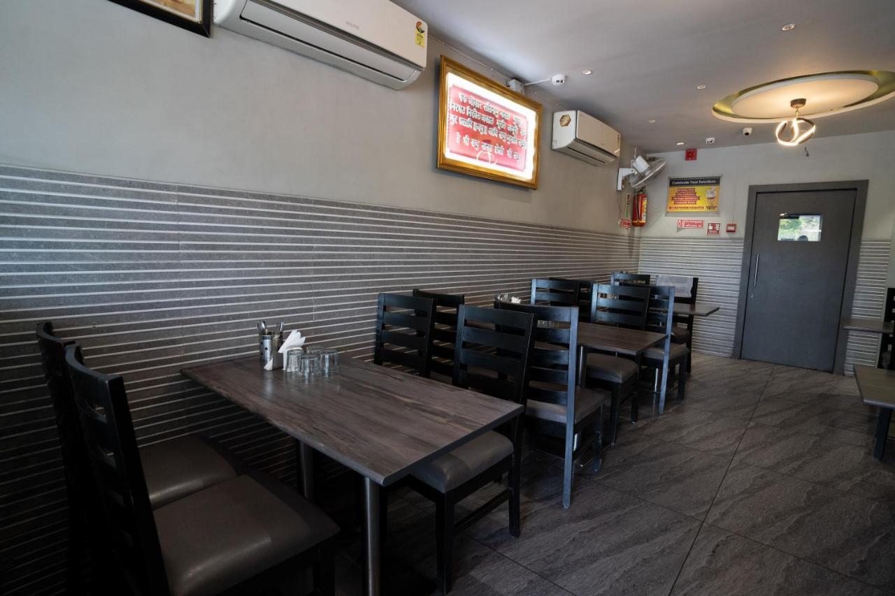 Hotel Kyra Airport Ahmedabad Luaran gambar