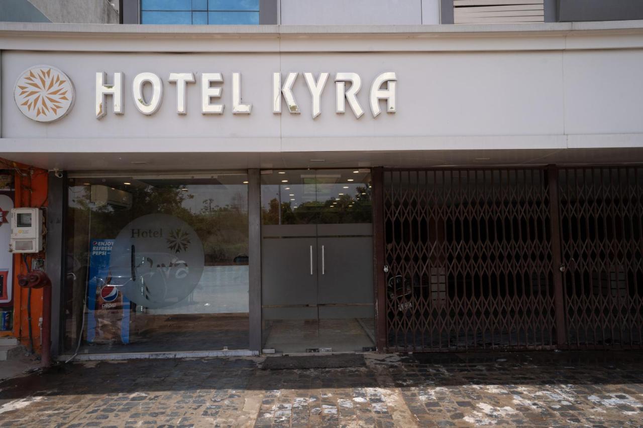 Hotel Kyra Airport Ahmedabad Luaran gambar