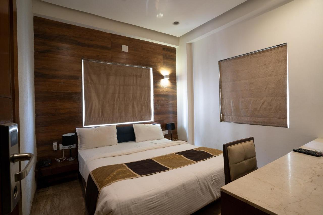 Hotel Kyra Airport Ahmedabad Luaran gambar