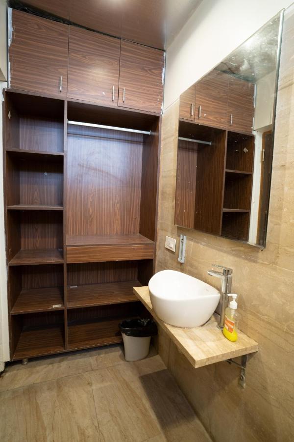 Hotel Kyra Airport Ahmedabad Luaran gambar