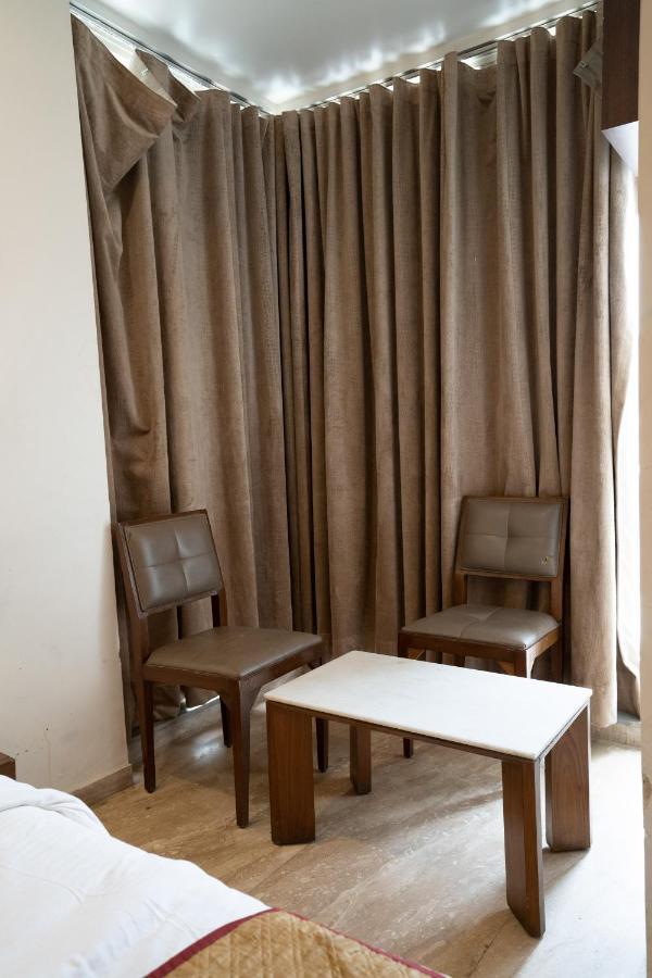 Hotel Kyra Airport Ahmedabad Luaran gambar