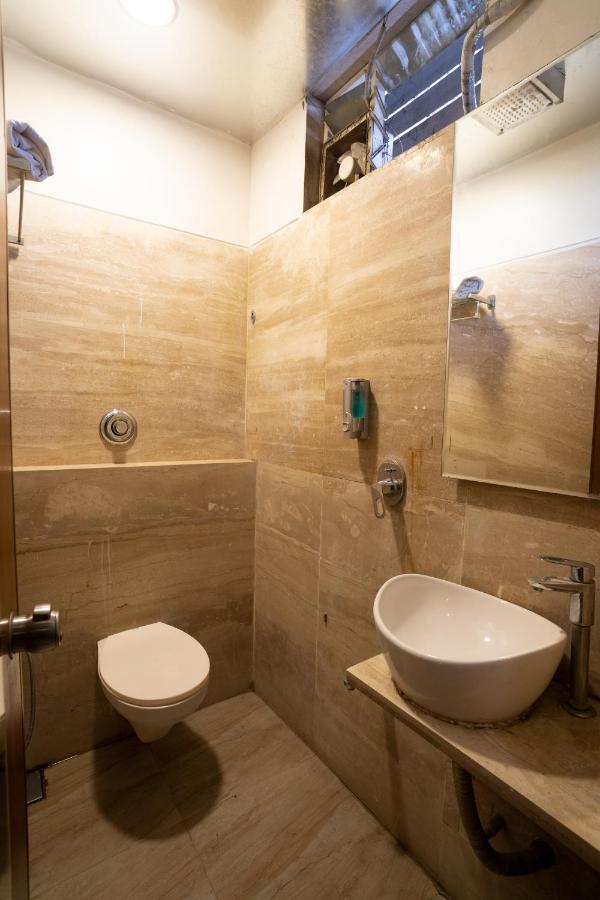 Hotel Kyra Airport Ahmedabad Luaran gambar