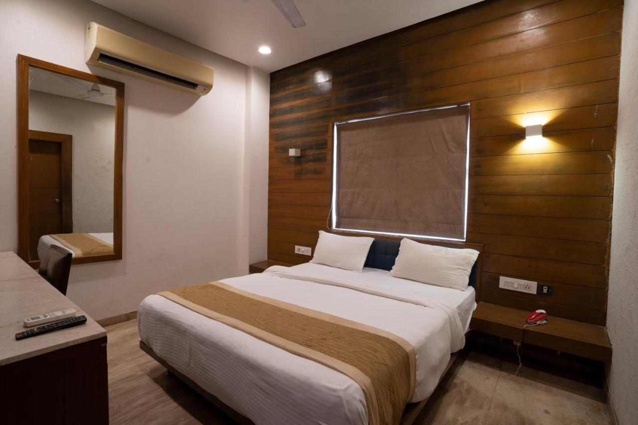Hotel Kyra Airport Ahmedabad Luaran gambar