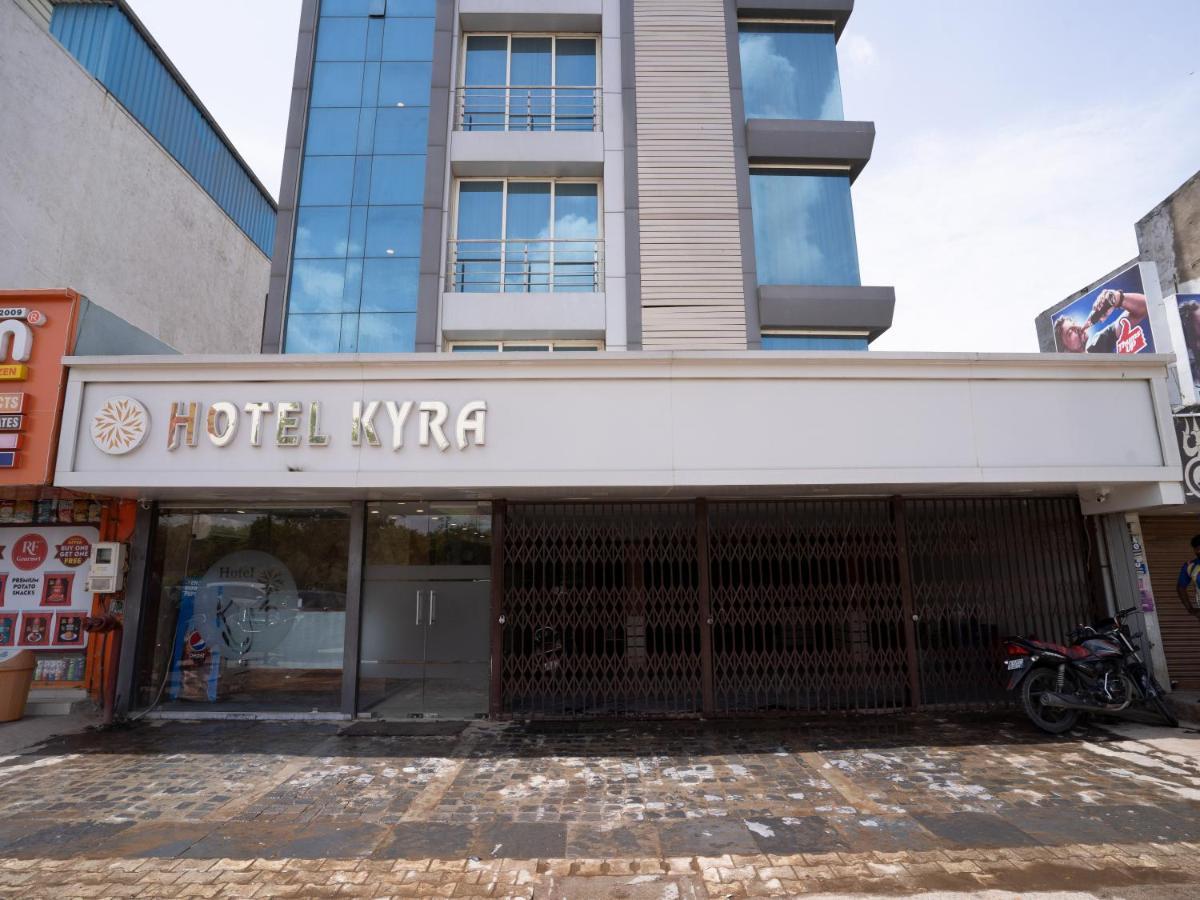 Hotel Kyra Airport Ahmedabad Luaran gambar